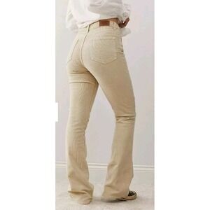 URBAN OUTFITTERS BDG CORDUROY FLARED PANTS WOMENS SIZE 31 X 32 IVORY TAN NWT!